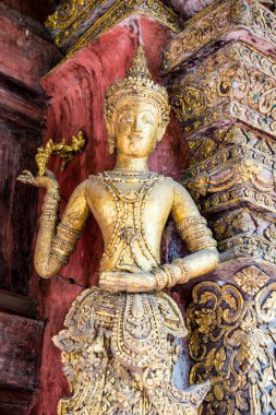 Tayland usulü yontma sanatı tapınakta, Tayland