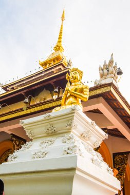 Chiangmai, Tayland 'daki Darabhirom Ormanı Manastırı' ndan Phra Chao Than Jai Mondop.