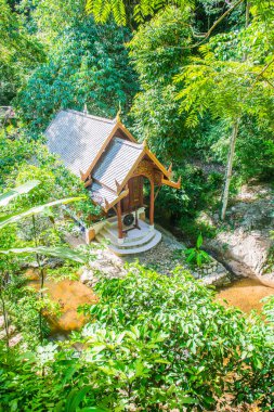 Tayland 'daki Kantrapruksa Tapınağı' ndaki Tayland kilisesi..
