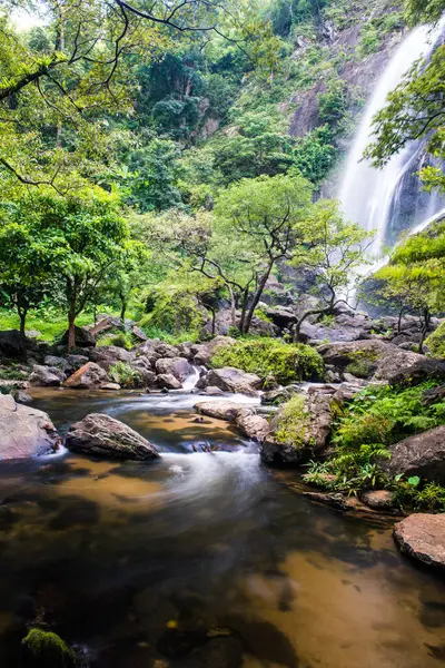 Ulusal Park, Tayland 'da Klonglan Şelalesi.