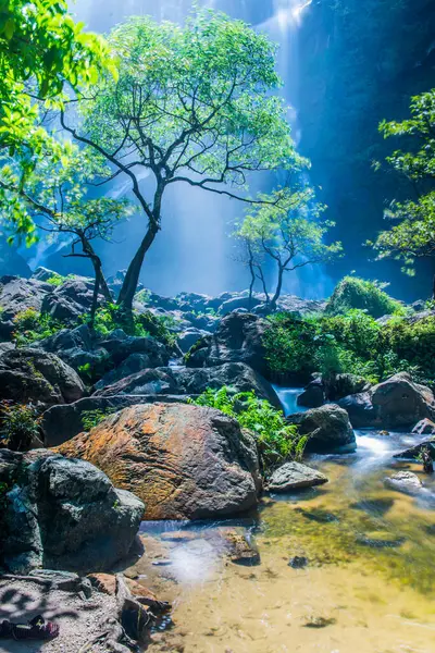 Khlong Lan Şelalesi Kamphaeng Phet Eyaleti, Tayland
