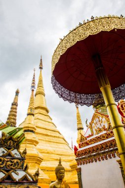 Phra Borom 'un antik tapınağı Thad Bantak, Tayland