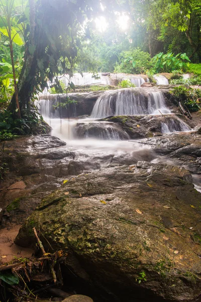 Maesa Noi Şelalesi, Tayland