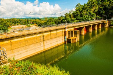 Manzaralı Kio Lom Barajı, Tayland