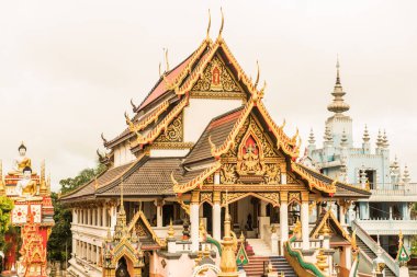 Tayland 'daki Huai Sai Khao Tapınağı' ndaki güzel kilise..