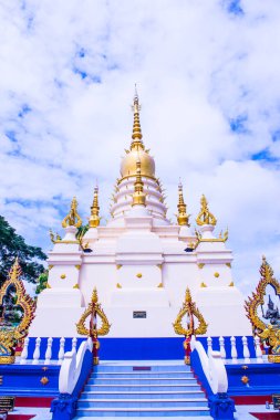 Rong Sua 'daki beyaz pagoda. Tayland' daki 10 tapınak.