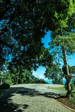 Dağ manzaralı helikopter pisti, Chiang Rai vilayeti..
