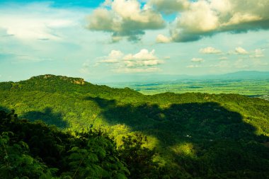 KM 12 'den bakıldığında dağ manzarası, Chiang Rai vilayeti.