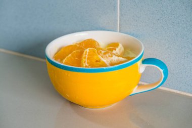 Sarı Kupada Turuncu Peynirli Kek, Tayland.