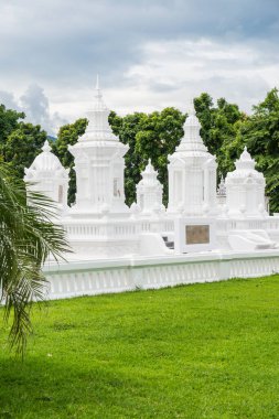 Antik Pagoda veya Antik Chedi, Tayland, Suan Dok Tapınağı 'nda.