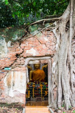 Kratai Tapınak, Tayland antik Tay kilisede seslendirdi.