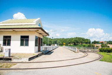 Mae Ping Ton Lang Barajı, Tayland Demiryolu ve Bölge Ofisi.