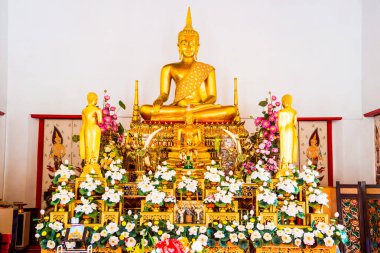 Nakhonsawan, Tayland 'da Altın Buda Heykeli veya Luang Phor Sri Sawan.