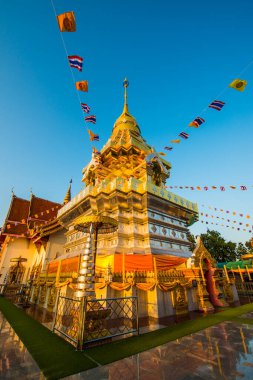 Phra 'daki güzel Pagoda Doi Saket Tapınağı, Tayland