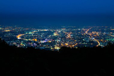 Tayland 'ın Chiangmai eyaletinin gece manzarası..