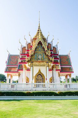 Tayland, Chongkae tapınağındaki güzel Tayland kilisesi.