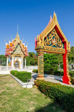 Tayland, Chongkae tapınağındaki güzel Tayland kilisesi.