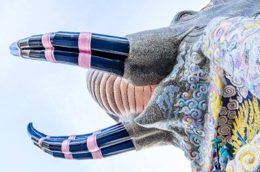 Tayland tarzı mavi gökyüzü, Tayland fili