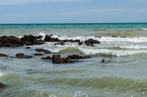 Taşlı deniz suyu, Tayland.
