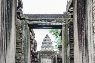 Tayland 'daki Phimai tarihi parkında inşaat işi.