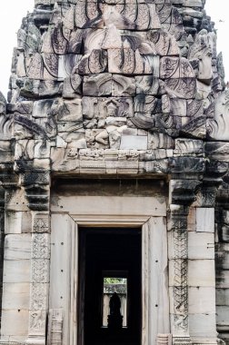 Phimai Tarih Parkı, Tayland 'da oyma sanatıyla ilgili bazı detaylar..