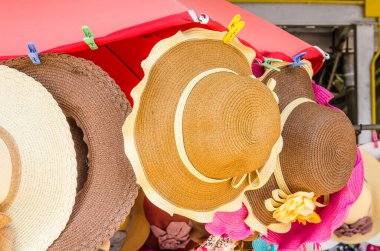 Tayland 'da kadın şapkası.