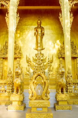 Tayland 'daki Paknamjoelo Tapınağı' nda Tayland tarzı kalıp sanatları.