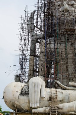 Büyük Suddha heykeli yapım aşamasında, Tayland.