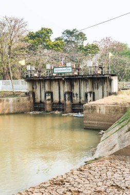Tayland 'ın Saraburi Eyaleti' ndeki su kapısı.