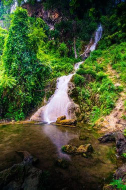 Phayao Eyaleti, Tayland, tan Tong şelale