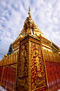 Chiangmai bölgesindeki Phrathat Doi Suthep tapınağı, Tayland.