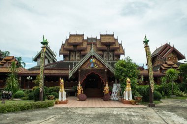 Tayland 'ın Phayao eyaletindeki Nantaram Tapınağı.