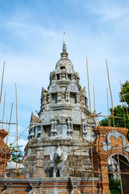 Phayao vilayetindeki Phra Nang Din tapınağında hala yapım aşamasında olan pagoda.