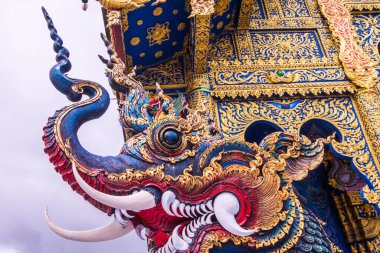 Naga 'nın Tayland' daki Rong Sua On Tapınağı 'ndaki sanat eserleri..