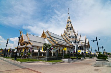 Chachoengsao Eyaleti 'ndeki Wat Sothon' un güzel şapeli..