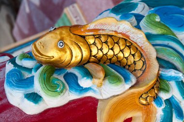 Duvarda Çin usulü balık heykeli, Chachoengsao, Tayland.