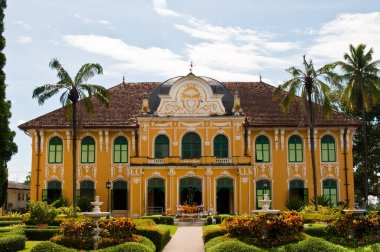 Prachinburi 'deki eski bina, Tayland.