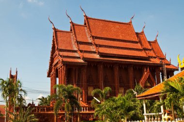 Tayland 'daki Tayland tapınağında terra-cotta' dan dekore edilmiş güzel bir kilise..