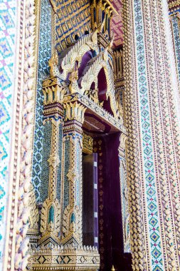 Tayland tarzı kapı Phra Phutthabat Tapınağı, Tayland