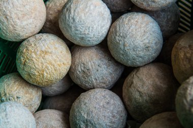 Bir grup mermer top Loknimit, Tayland 'a hazırlanıyor.