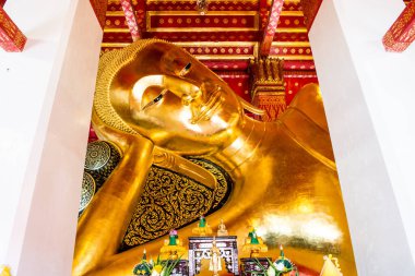 Pamok Tapınağı, Tayland 'da yaslanan Buda.