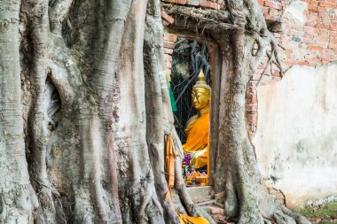 Kratai Tapınak, Tayland antik Tay kilisede seslendirdi.