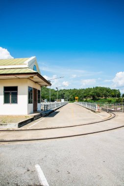 Mae Ping Ton Lang Barajı, Tayland Demiryolu ve Bölge Ofisi.