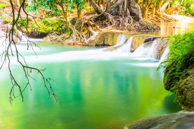 Waterfalll Num Tok Chet Sao Noi Milli Parkı, Tayland at