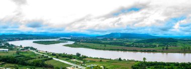 Chiang Saen bölgesindeki Mekong Nehri Panorama Manzarası, Chiang Rai Eyaleti.