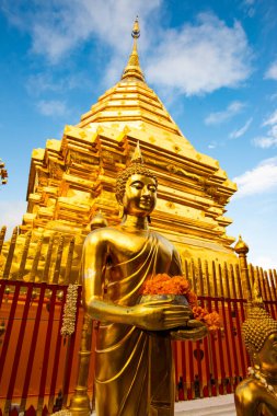Chiangmai bölgesindeki Phrathat Doi Suthep tapınağı, Tayland.