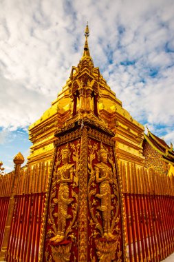 Chiangmai bölgesindeki Phrathat Doi Suthep tapınağı, Tayland.
