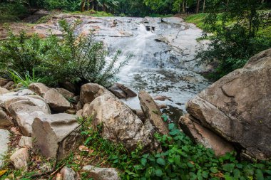 Mae Sa Şelalesinde Su Akıyor, Tayland