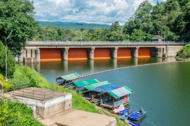 Manzaralı Kio Lom Barajı, Tayland