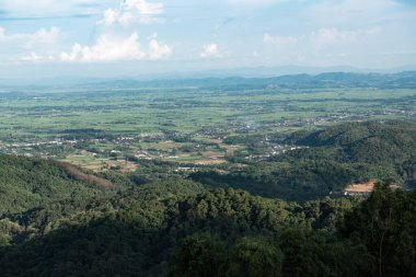 KM 12 'den bakıldığında dağ manzarası, Chiang Rai vilayeti.